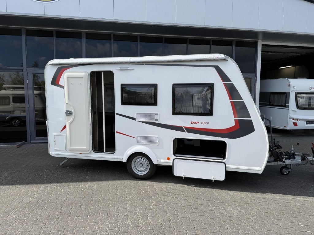 Sterckeman Easy 390 CP Bed + Zit + WC 827KG Leeg Bj 2026, Schokbreker, Sterckeman, Bedrijf, Treinzit