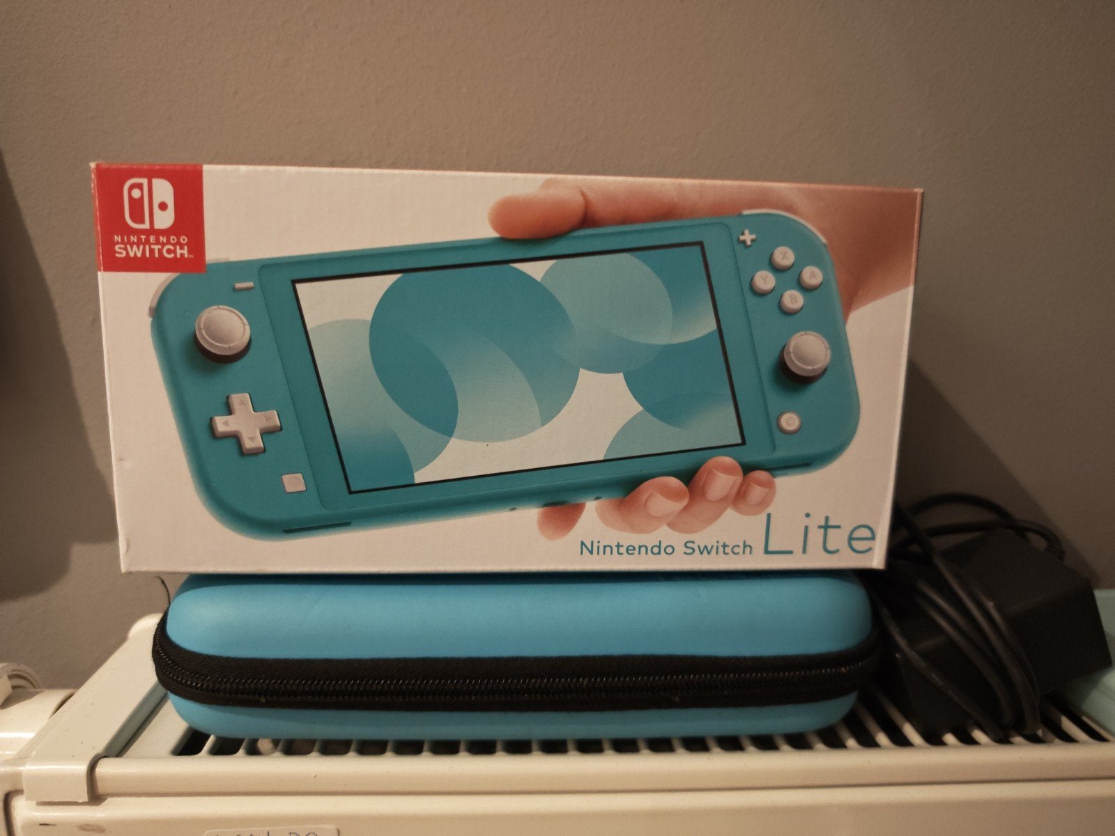 Nintendo Switch Lite incl. Doos + Hoes + Oplader, Spelcomputers en Games, Ophalen of Verzenden, Zo goed als nieuw, Zonder controller