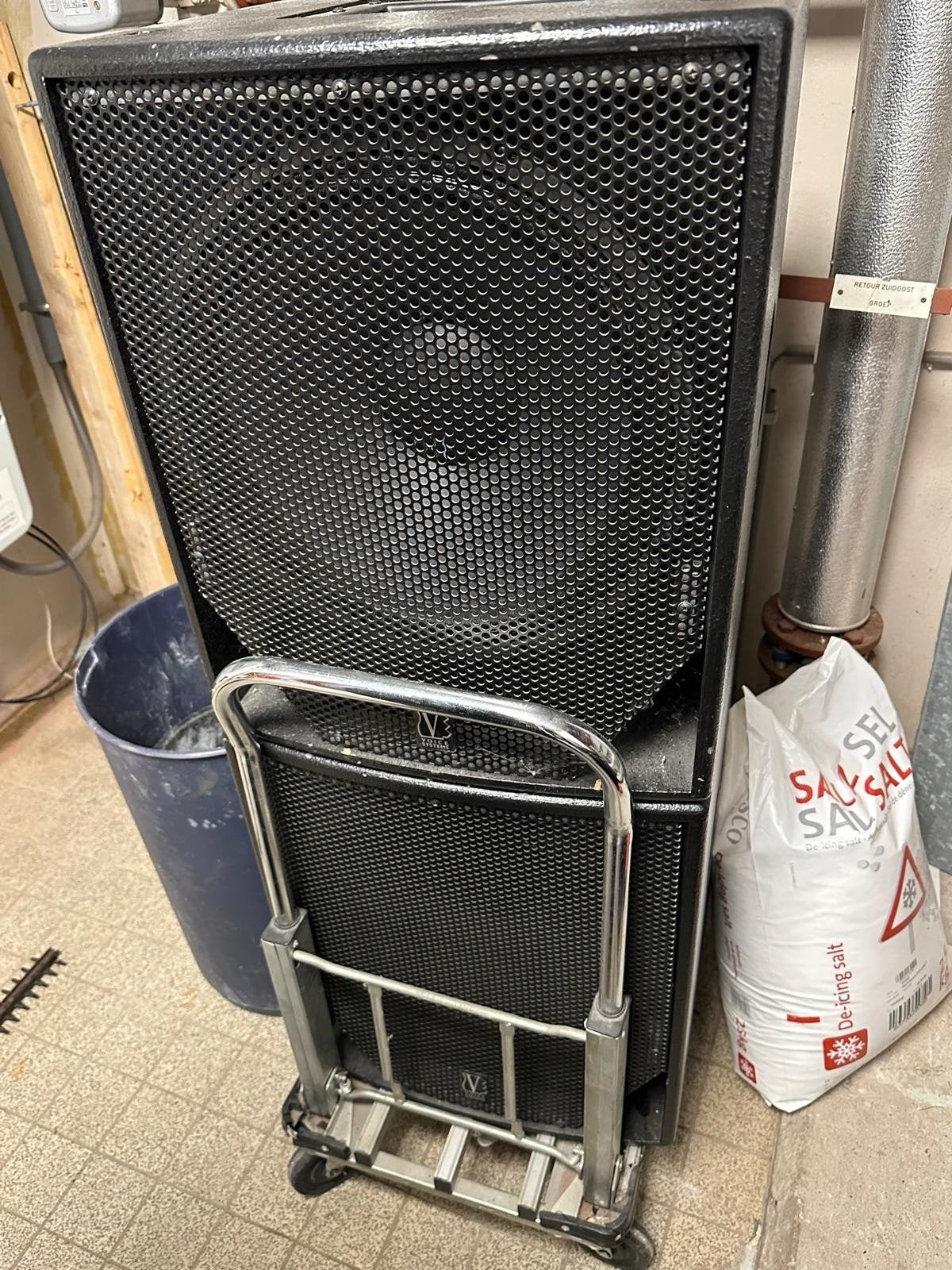 Twee robuuste baskasten, Audio, Tv en Foto, Luidsprekers, Ophalen, Gebruikt, Overige typen, Overige merken