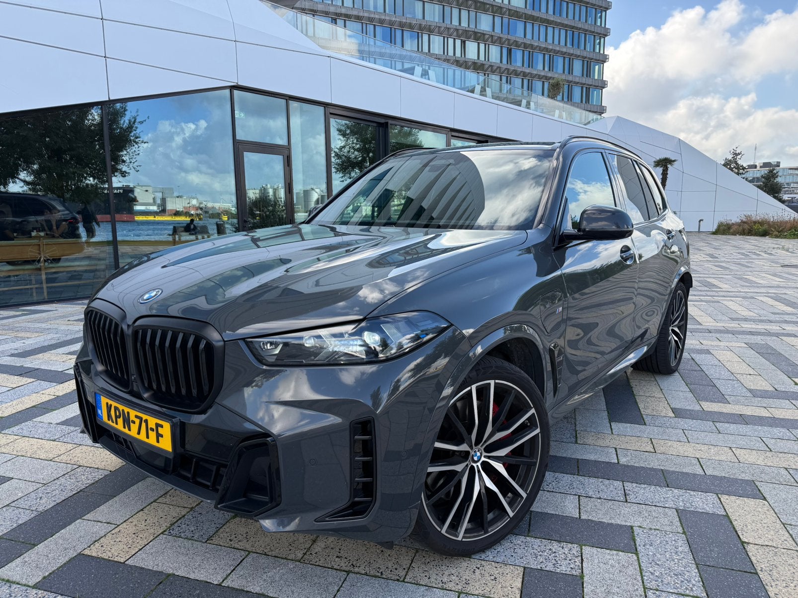 BMW X5 xDrive50e M-Sport |SKY|SoH99%|B&W|Softclose|HuD|360|, Dealer onderhouden, 2395 kg, 489 pk, 2998 cc