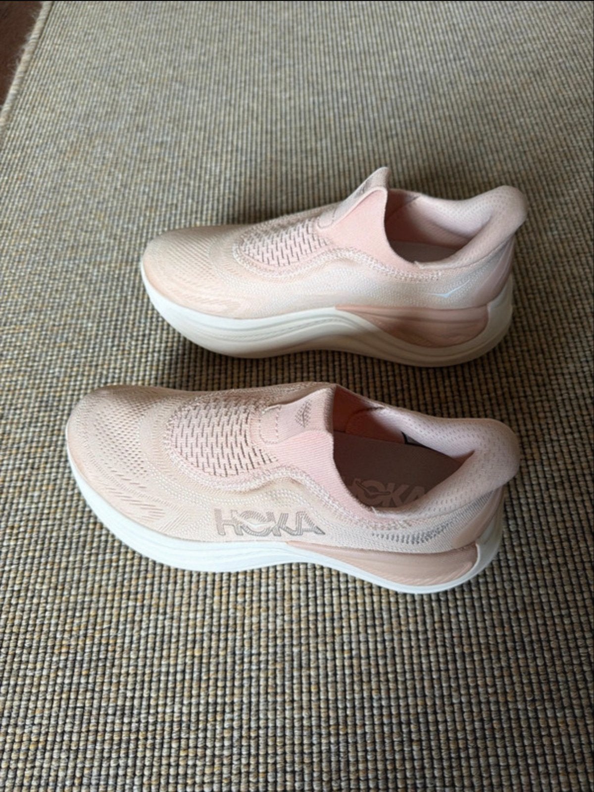Hoka Skijward Laseless Roze - Maat 39 1/3 - Nieuwstaat, Ophalen of Verzenden, Nieuw, Roze, Sneakers of Gympen