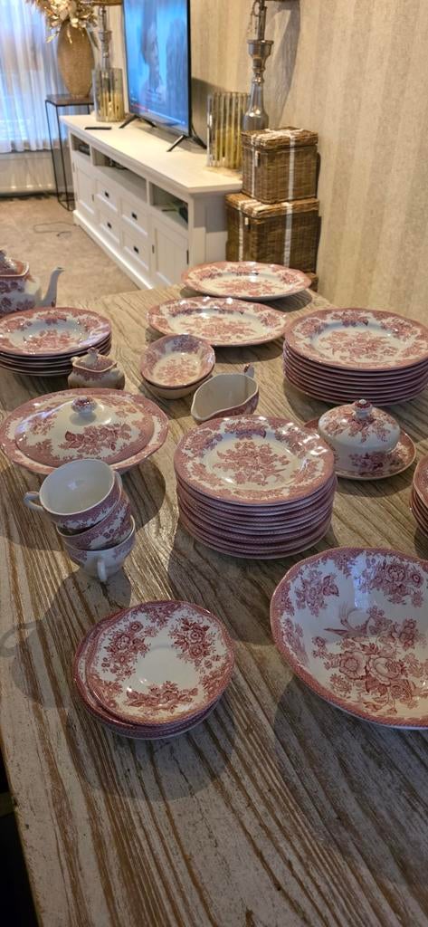 Vintage Servies met Bloemenmotief wedgewood, Ophalen, Zo goed als nieuw, Overige stijlen, Aardewerk