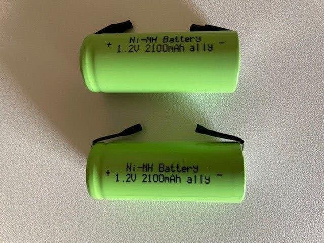 NiMh Accu 1,2V 2100mAH 43x17mm (2 stuks), Ophalen of Verzenden, Nieuw, Oplaadbaar