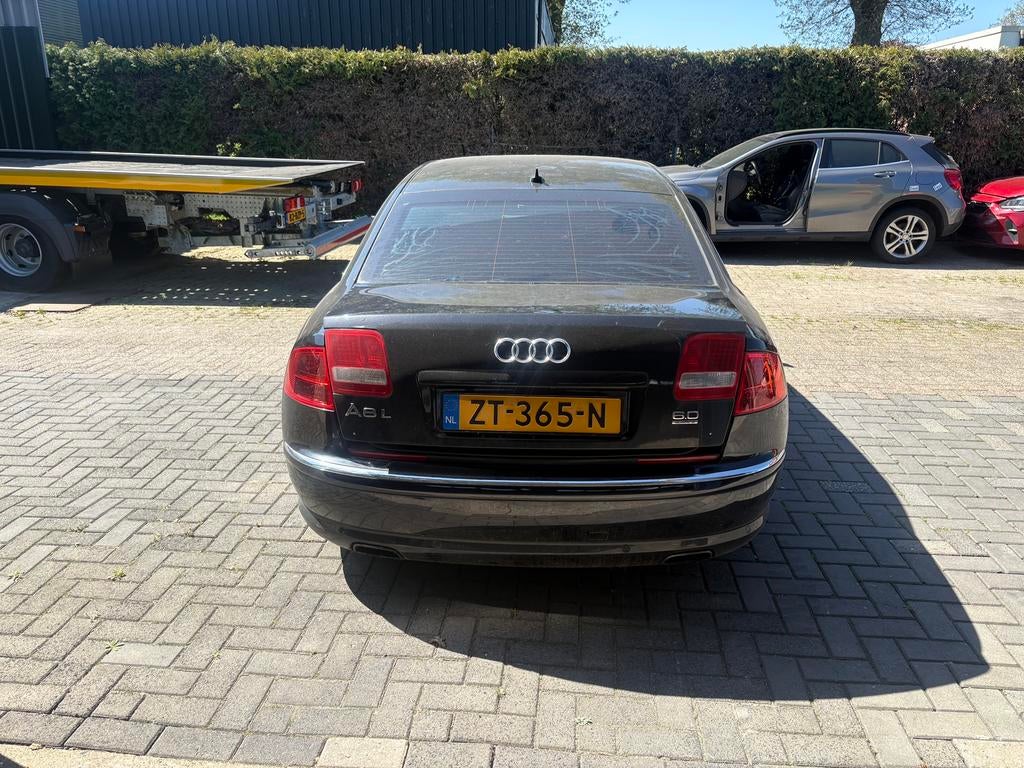 Gepantserde Audi A8L 6.0 W12 2005 81.902KM, Automaat, Zwart, 12 cilinders, 4 stoelen
