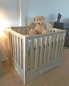 Baby box, Ophalen, Nieuw, Overige vormen, Wieltjes