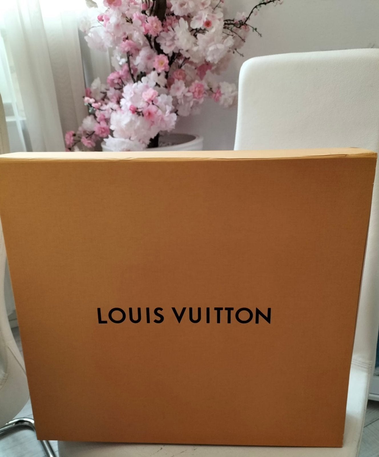 Louis Vuitton originele doos, Doe-het-zelf en Verbouw, Kratten en Dozen, Doos, Minder dan 35 cm, Ophalen of Verzenden, Zo goed als nieuw