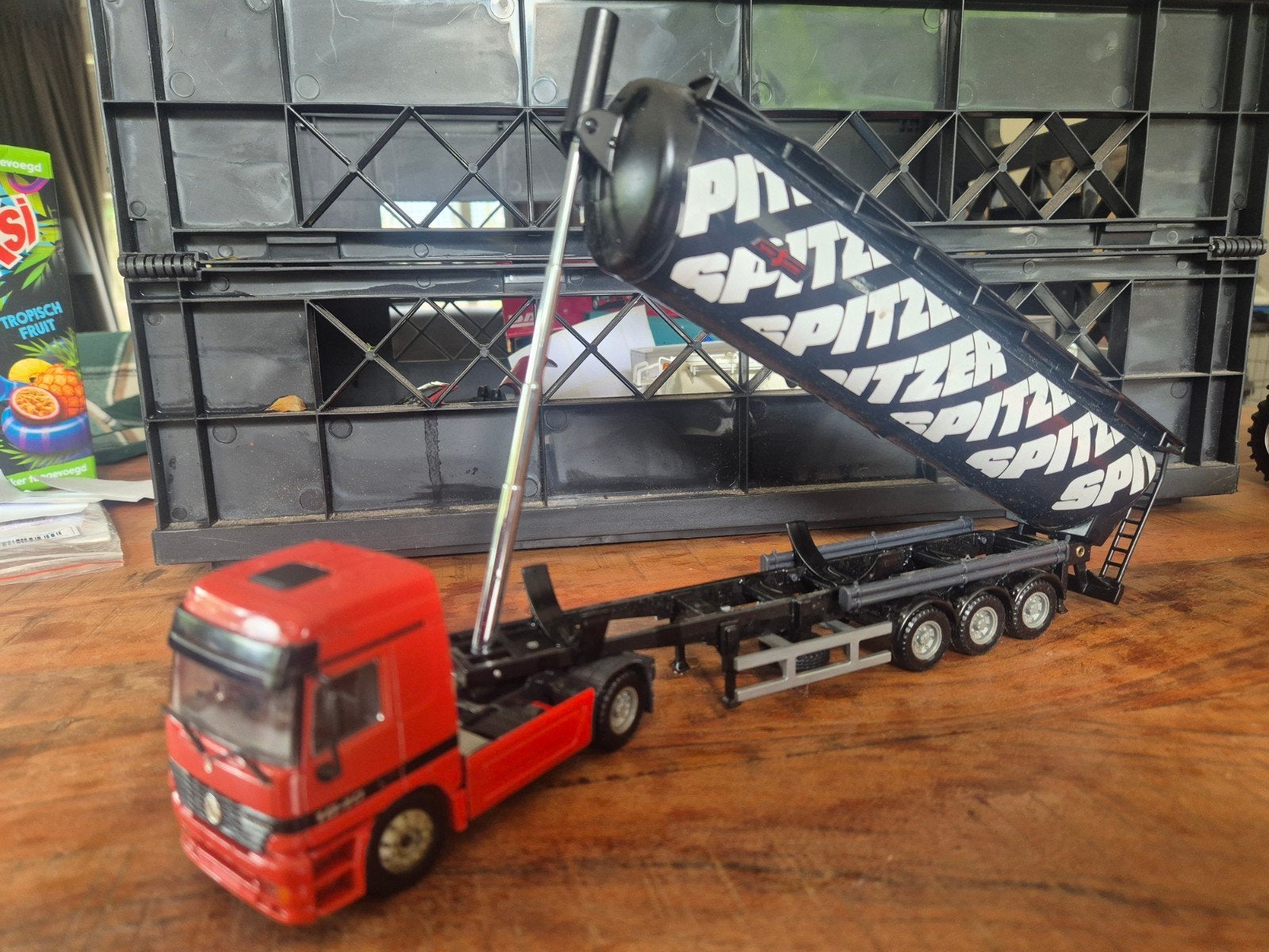 Mercedes-Benz Actros 1840 model met kieptrailer, Ophalen of Verzenden, Gebruikt
