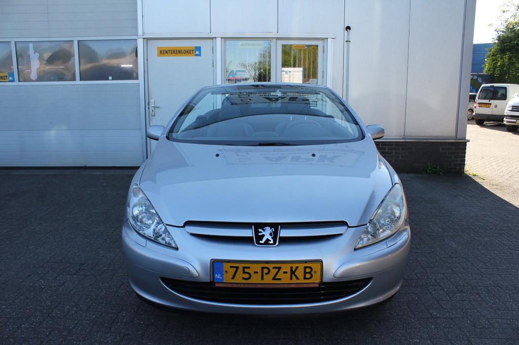Peugeot 307 CC 2.0-16V Youngtimer Automaat Clima Leder LMV A, Gebruikt, Zwart, 4 cilinders, Cabriolet