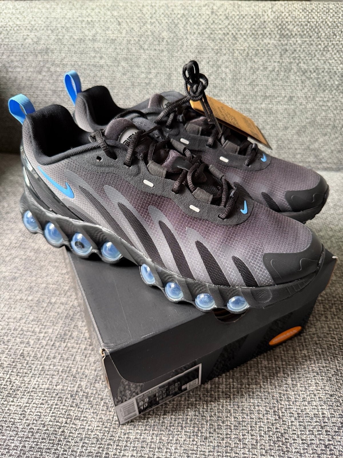 Nike Air Max DN8 - Maat 42 - Nieuw in doos, Zwart, Nieuw, Ophalen of Verzenden, Sneakers of Gympen