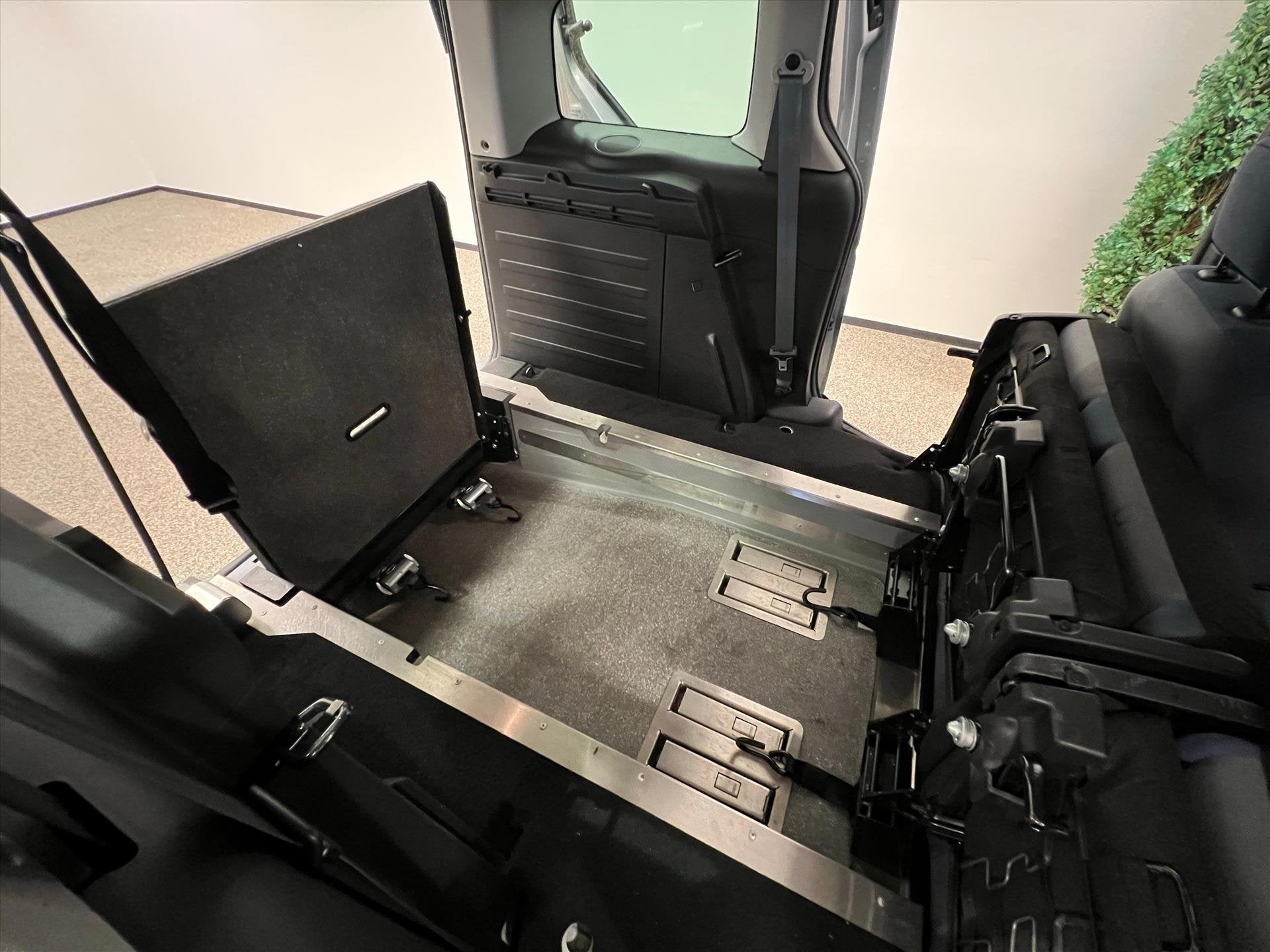 Citroen Berlingo Rolstoelauto 3+1 of 5+0 (airco) - VERWACHT, Auto's, Gebruikt, 98 pk, Handgeschakeld, Grijs
