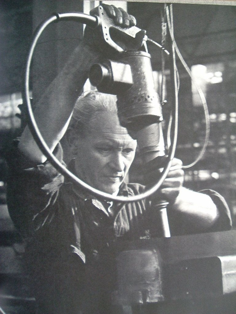 Het fotoboek "Eindhoven" uit 1962. Martien Coppens., Boeken, Ophalen of Verzenden, Martien Coppens, 20e eeuw of later, Gelezen
