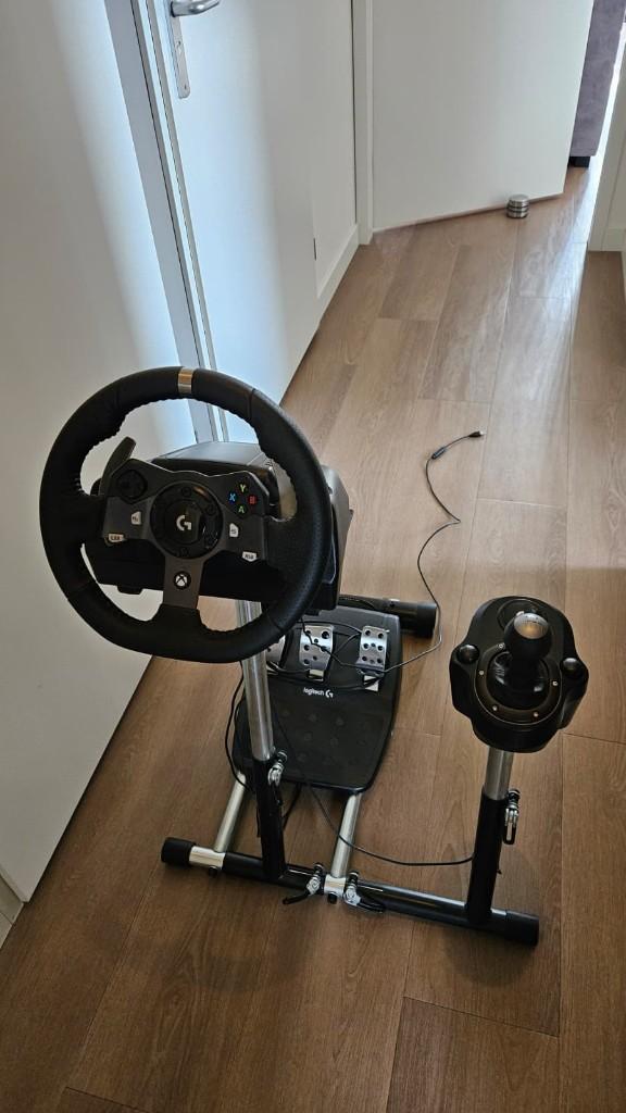 Logitech G920 met shifter + Wheelstand Pro Deluxe V2 Z.G.A.N, Ophalen, Racestuur, Zo goed als nieuw, Verstelbaar