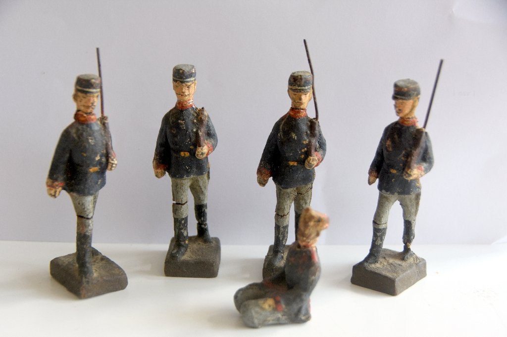 5 Antieke Lineol speelgoed soldaten 1915, Verzenden
