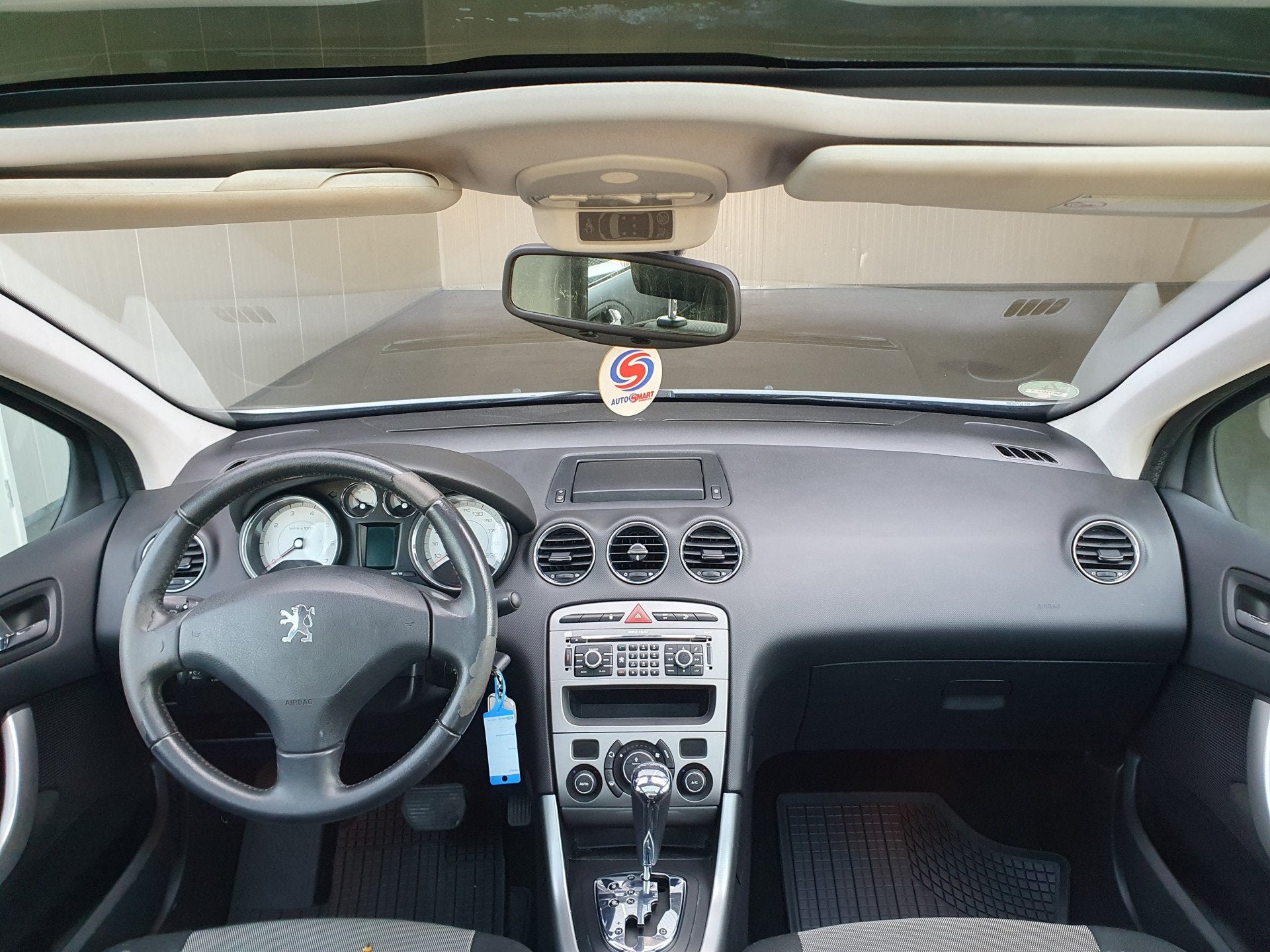 Peugeot 308 1.6 THP XT PANO/PDC/CLIMA/CRUISE/TRHAAK, 1330 kg, Stof, Gebruikt, 4 cilinders