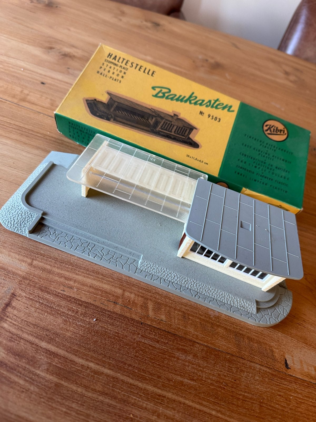 Vintage Kibri Haltepunt Station Perron 1:87 - Deels Gebouwd, Overige merken, Gebruikt, Gelijkstroom of Wisselstroom, Brug, Tunnel of Gebouw