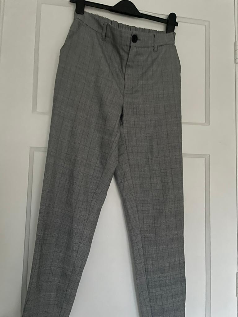 Zgan nette zomer heren pantalon grijs wit ruitje 46/S, Kleding | Heren, Broeken en Pantalons, Ophalen of Verzenden, Zo goed als nieuw