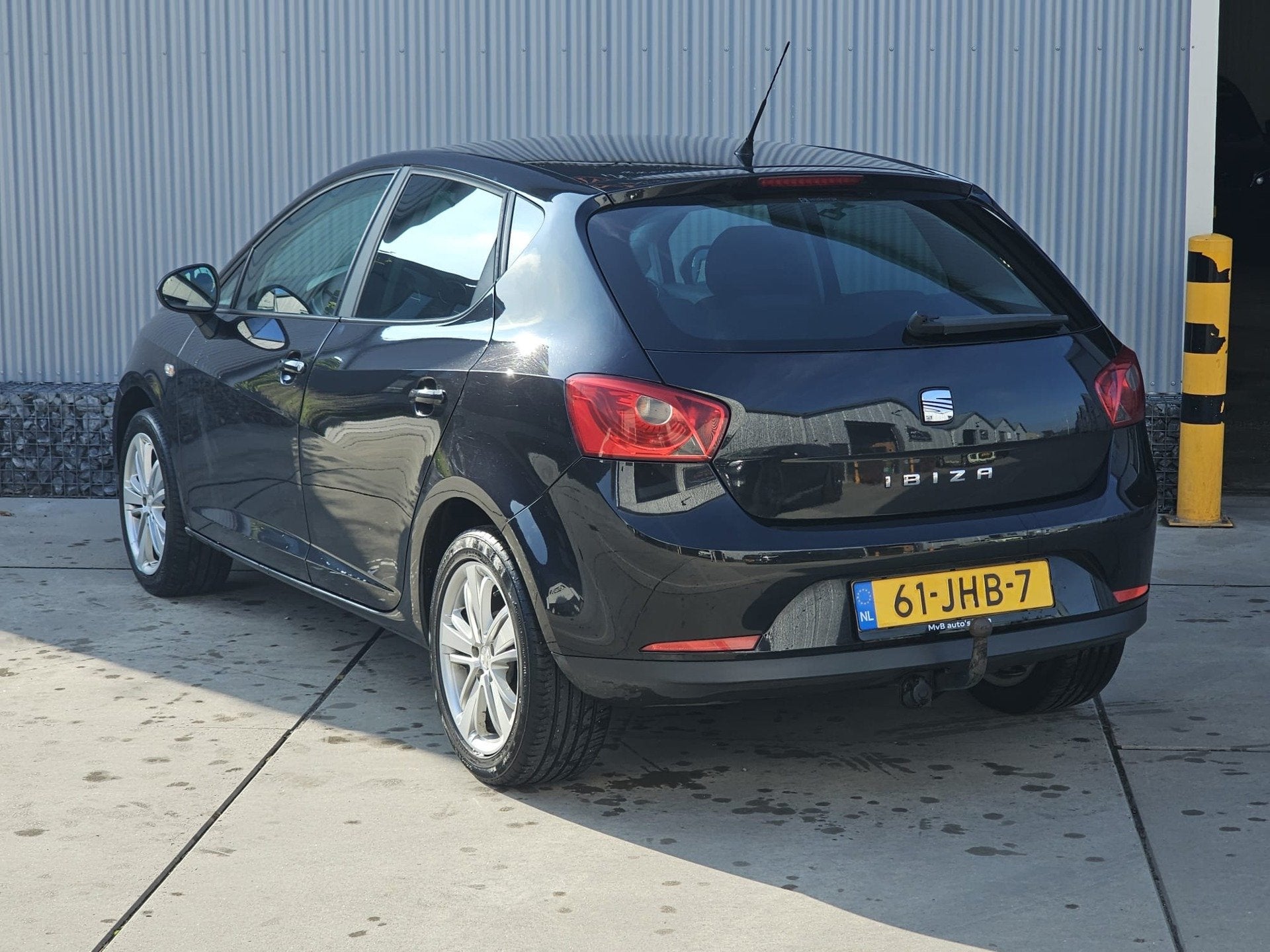Seat Ibiza 1.4 Stylance, Carplay, Clima, Navi, Trekhaak, Voorwielaandrijving, 86 pk, Zwart, 4 cilinders