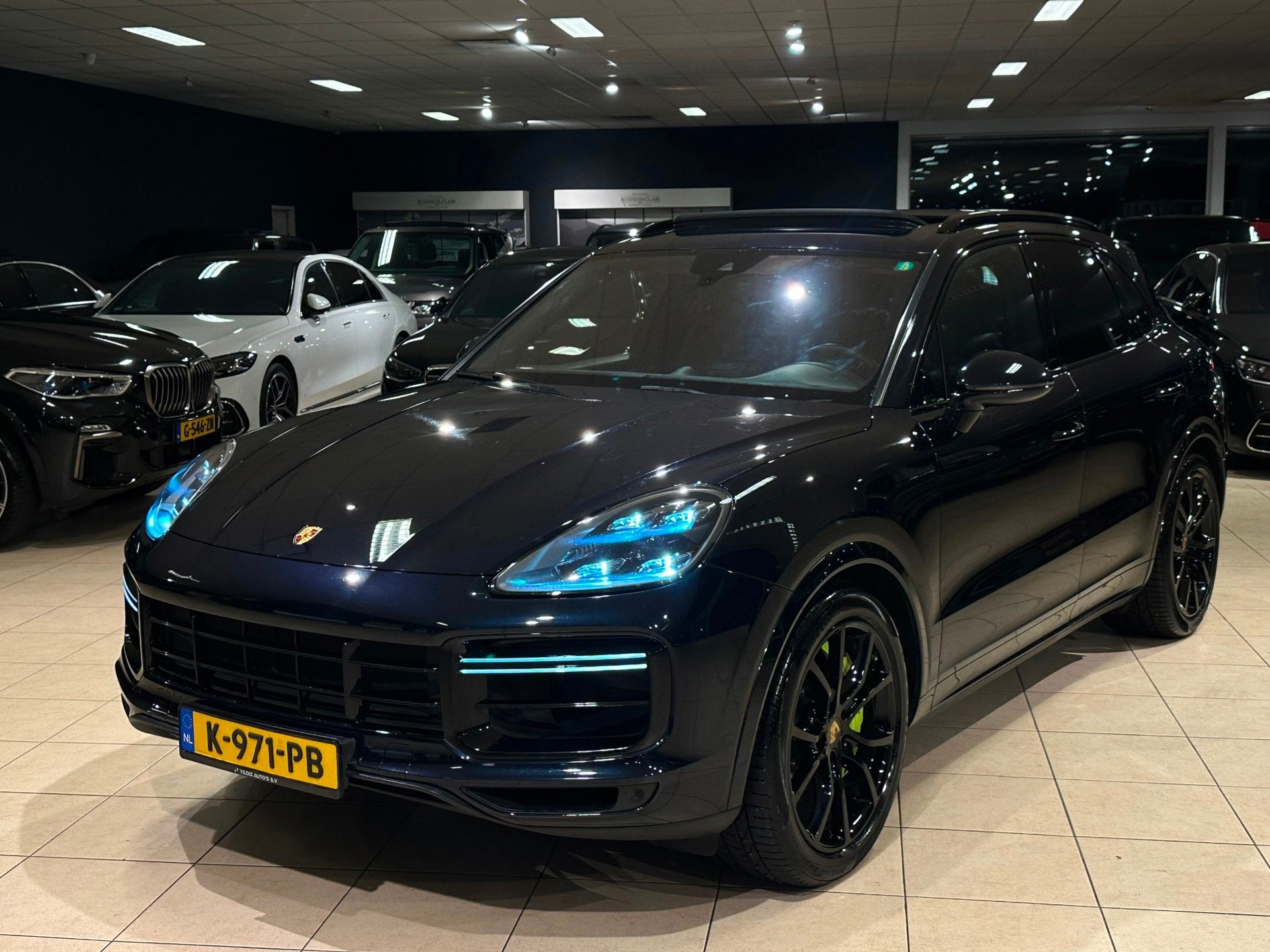 Porsche Cayenne 4.0 Turbo S E-Hybrid|NAP|BTW|PANO|BOMVOL, Automaat, Cayenne, 14 kWh, Gebruikt