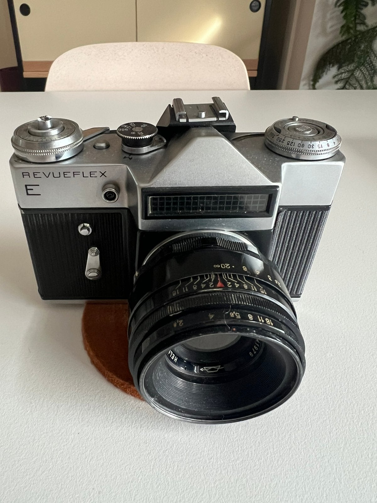 Revueflex + helios 44 zwarte lak!, Gebruikt, Compact, Ophalen of Verzenden, Revue