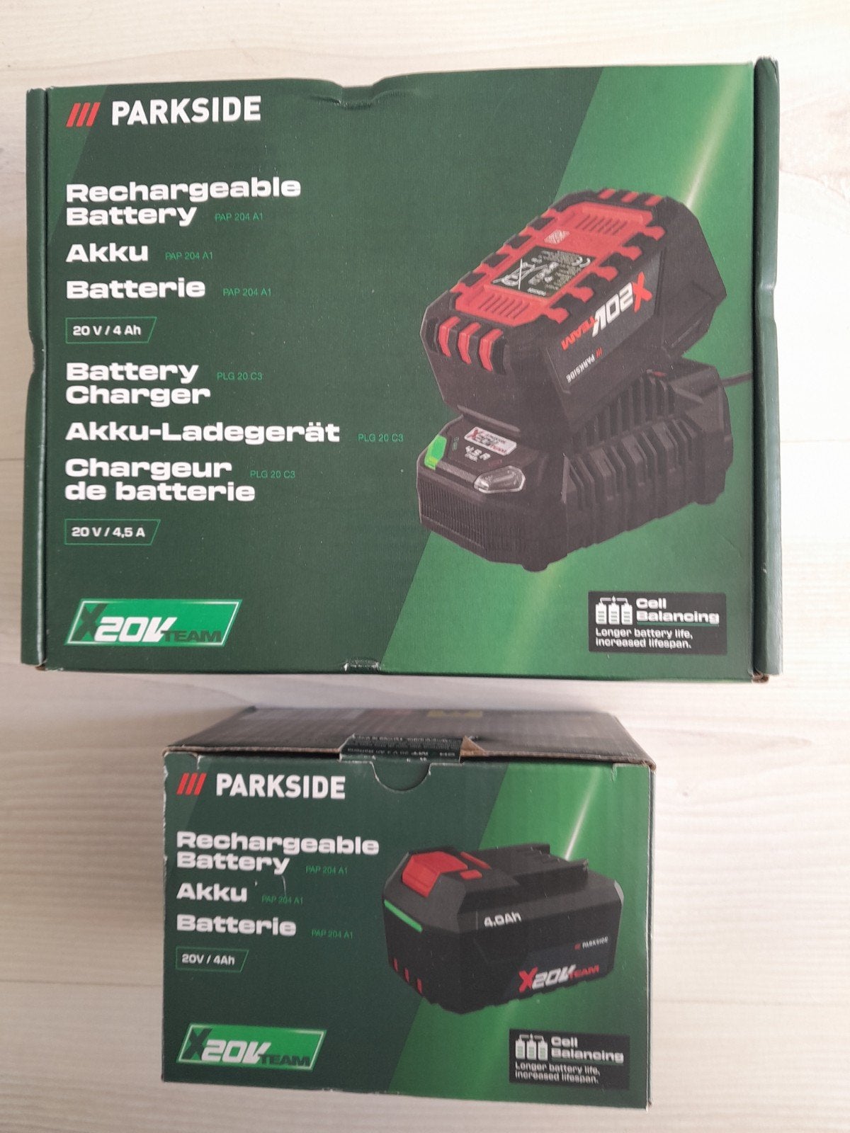 Parkside 20v 4ah accu s en snel lader

2x 4ah accu s

1x 4.5, Ophalen, Nieuw