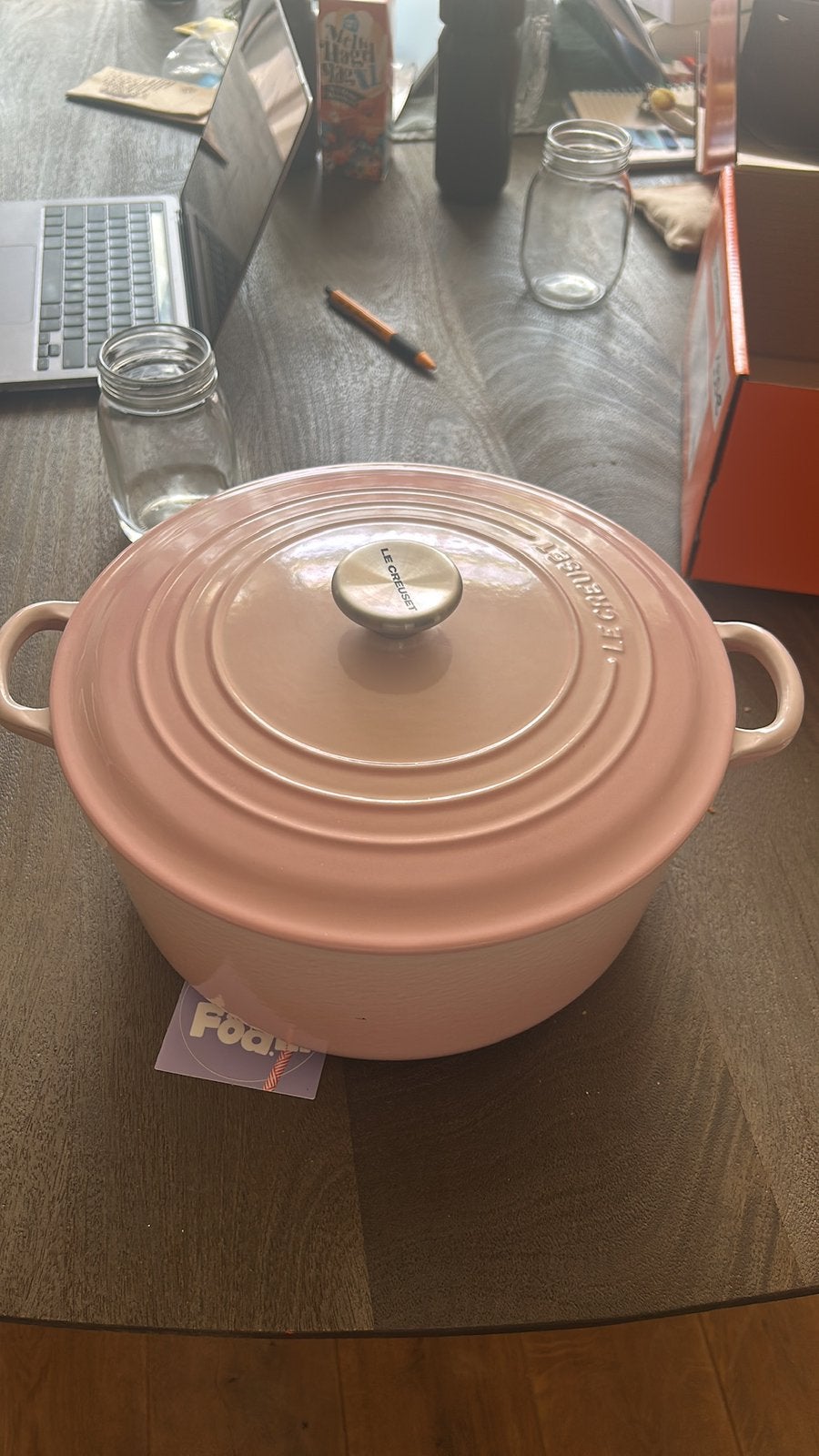 Le creuset dutch oven 28 cm shell pink 6,7 l, Huis en Inrichting, Ophalen, Nieuw, Le Creuset, Braadpan