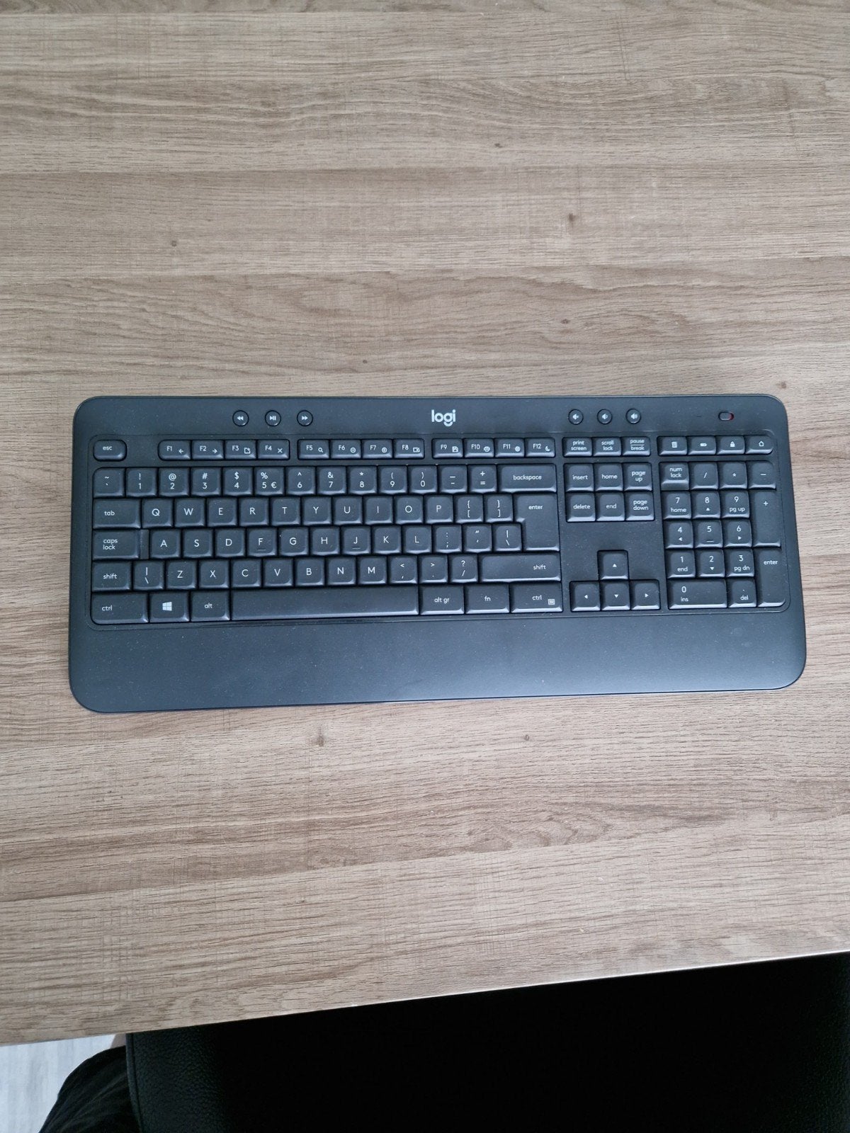 Nieuwstaat: logitech toetsenbord, Computers en Software, Toetsenborden, Ophalen, Zo goed als nieuw