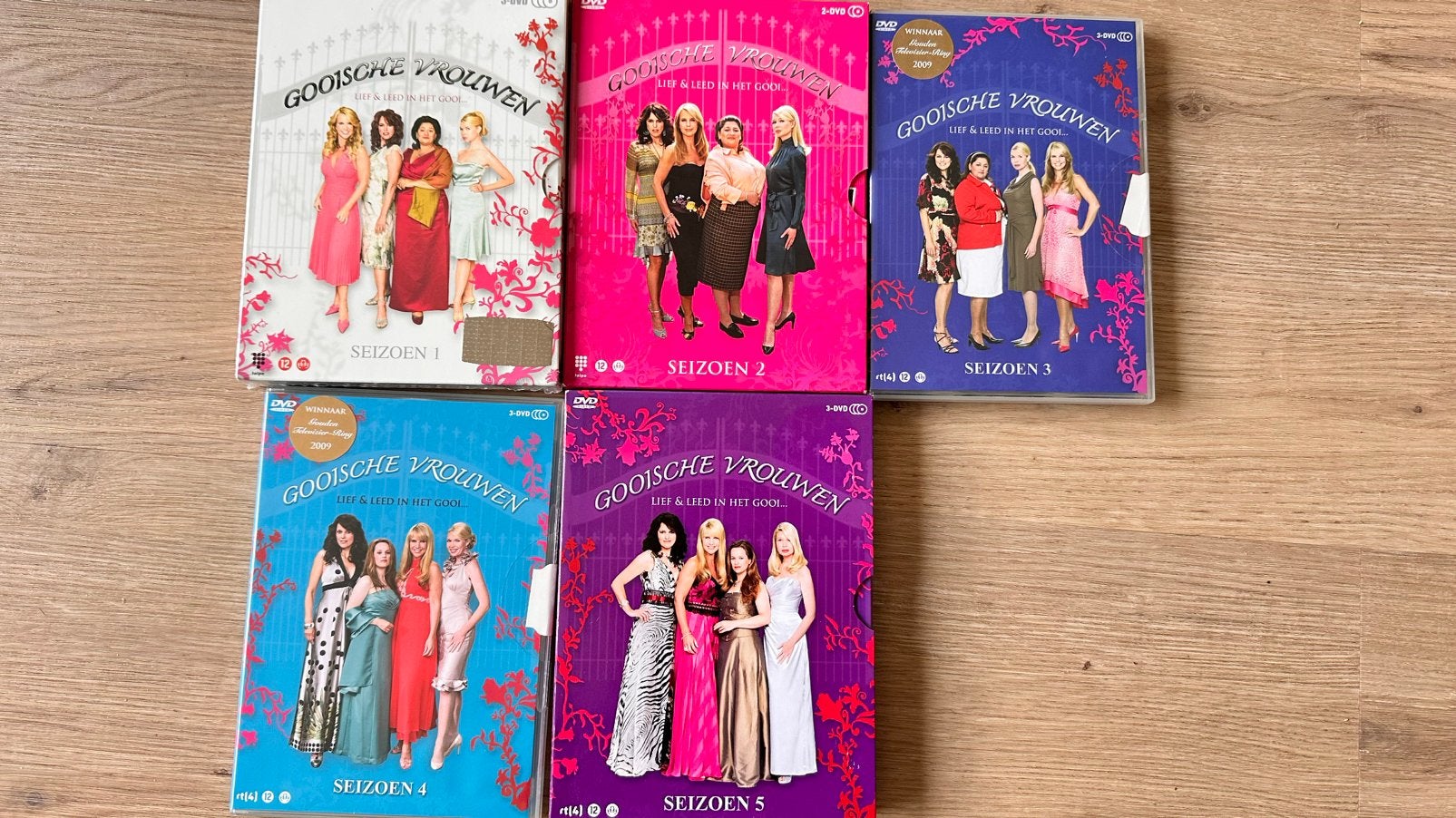 Gooische vrouwen seizoen 1-5 zomerbingen humor en hilariteit, Alle leeftijden, Ophalen of Verzenden, Zo goed als nieuw, Komedie
