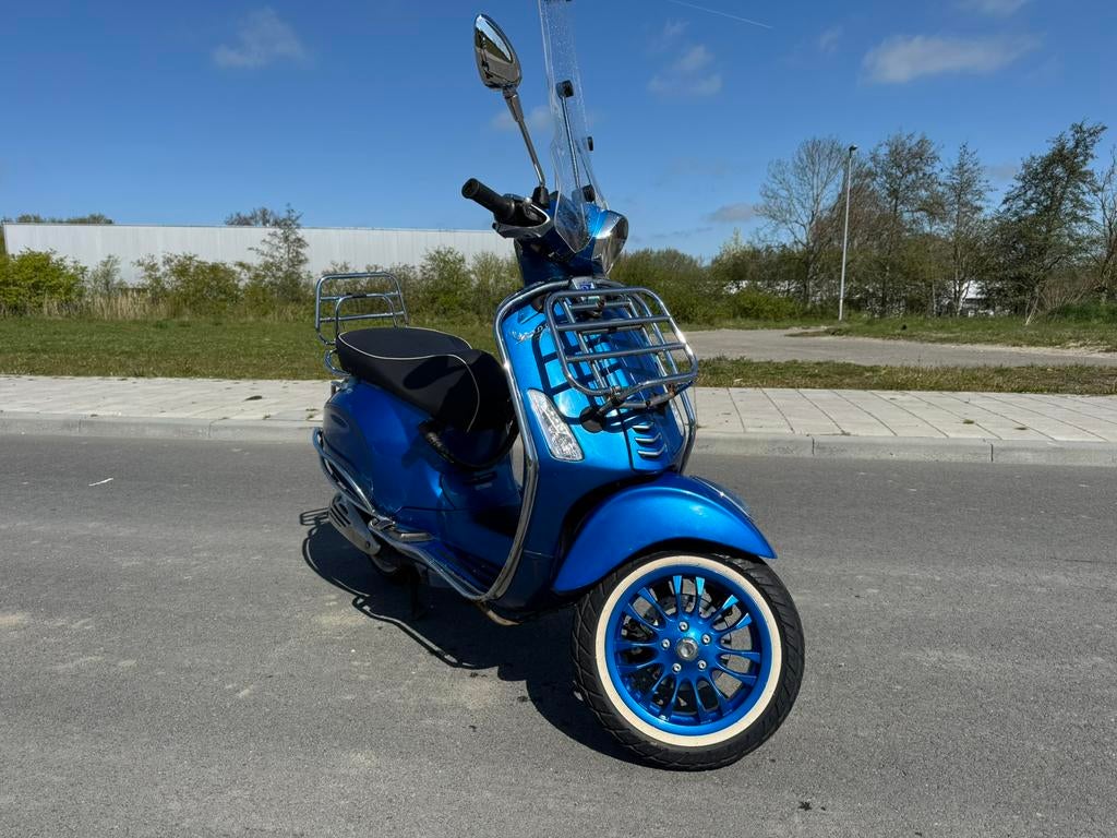 Vespa Sprint S, Fietsen en Brommers, Scooters | Vespa, Ophalen, Zo goed als nieuw, Benzine