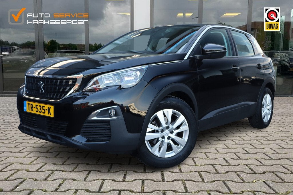 Peugeot 3008 1.2 PureTech Allure | Trekhaak | Navi | Carplay, Stof, Gebruikt, 1199 cc, Zwart
