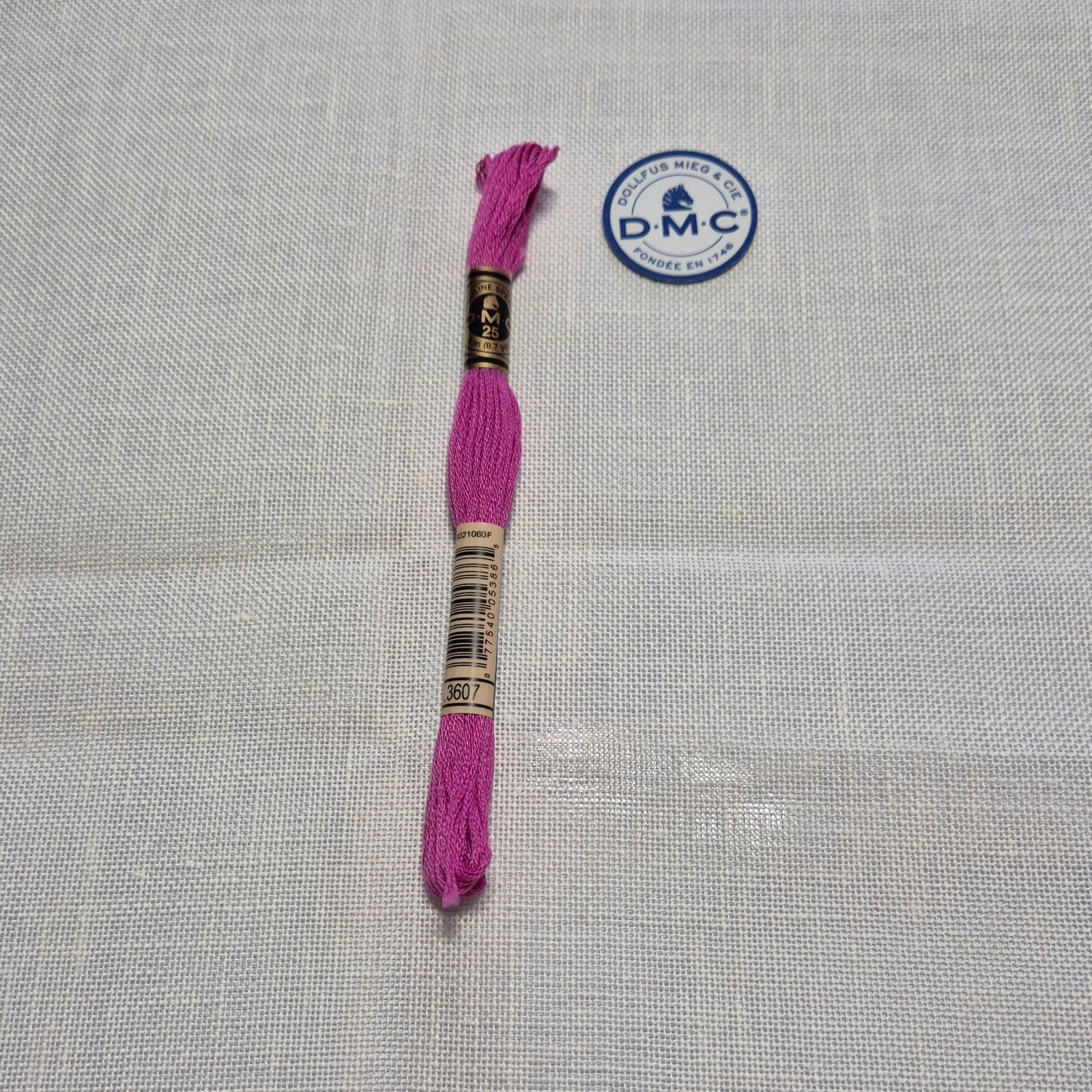 DMC mouline, roze 3607, Ophalen of Verzenden, 68314 ILLZACH Cedex FRANCE, Borduurgaren of Zijde, DMC