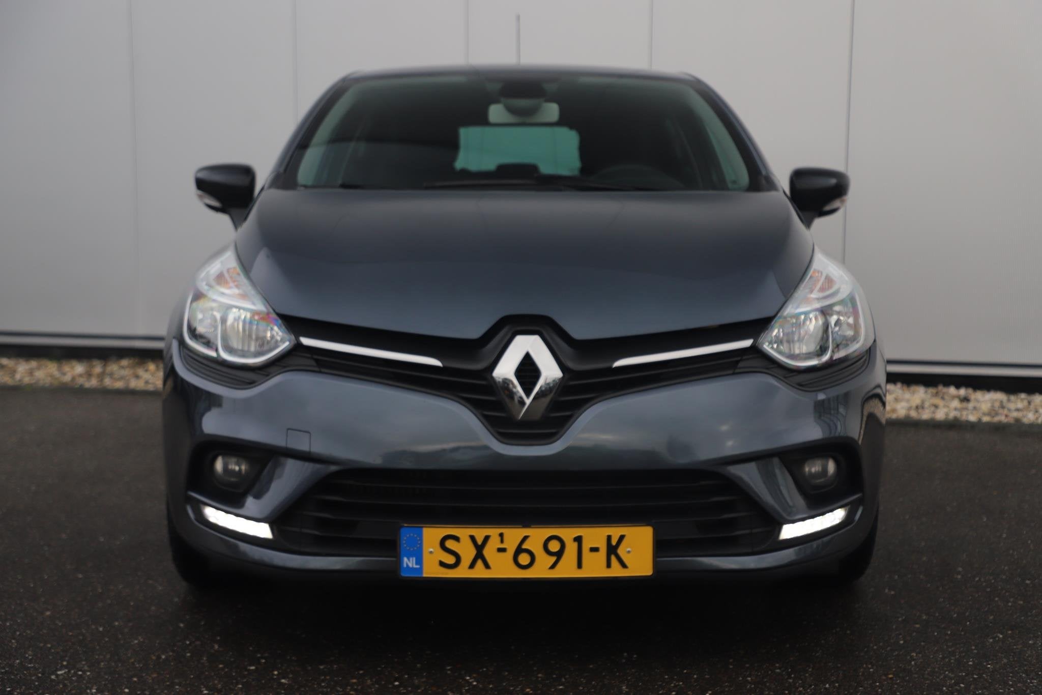 Renault Clio 0.9 TCe Intens Navigatie DAB+ Clima Cruise PDC, Voorwielaandrijving, 898 cc, Stof, Gebruikt