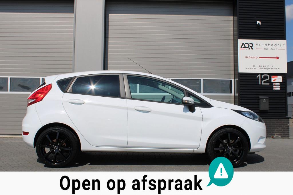 Ford Fiesta 1.25 Limited / 17'' LM / AIRCO / 5 DRS / NIEUWE, Voorwielaandrijving, Euro 5, Stof, 1242 cc