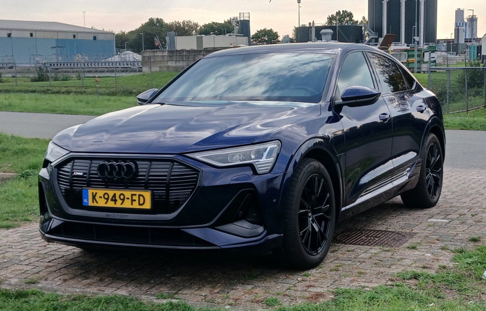Audi e-tron 55 Quattro Sportback 408pk 2020 topstaat!, Auto's, Automaat, 131 €/maand, 1800 kg, Zwart