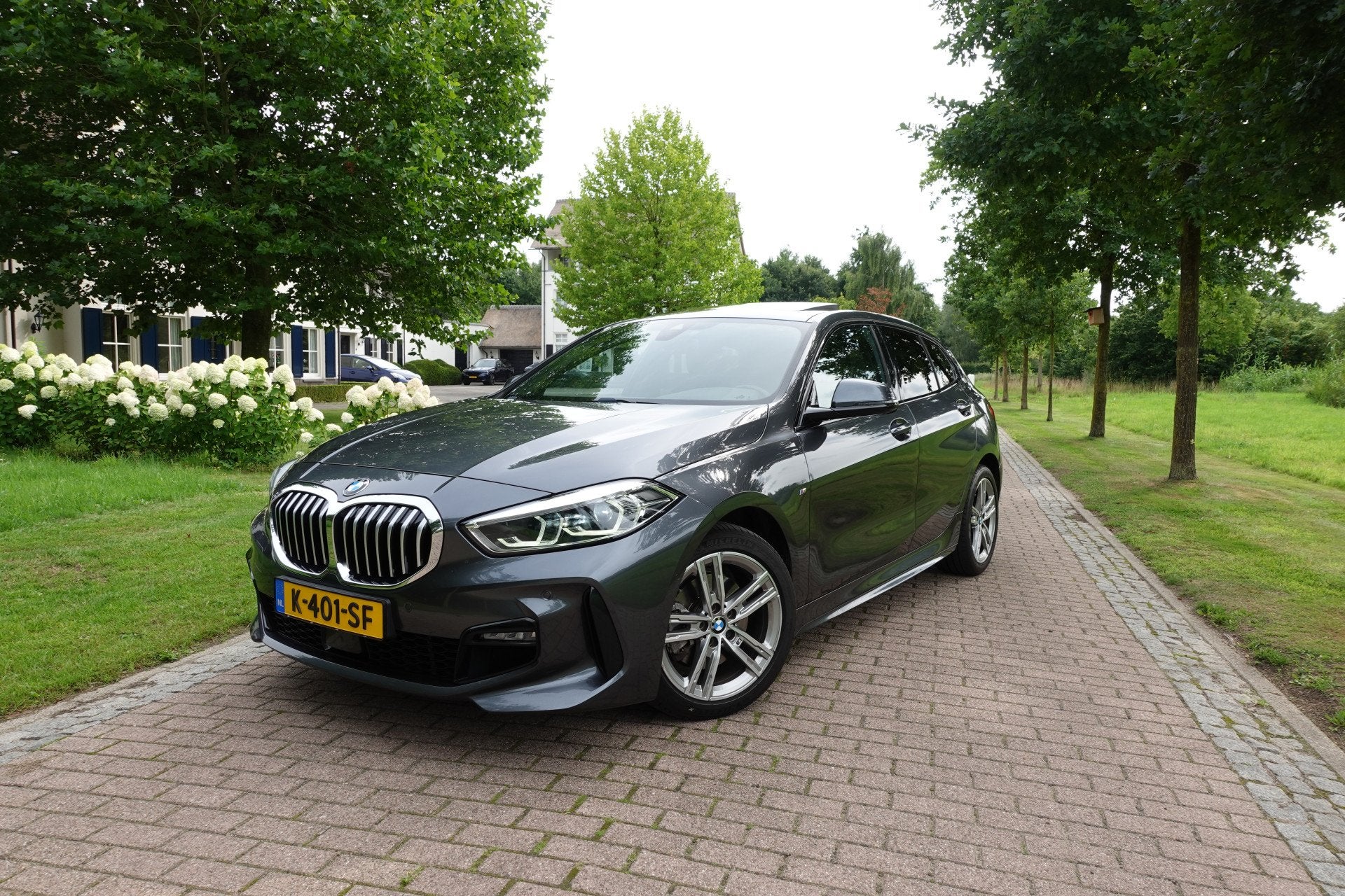 BMW 1-serie 118i High Executive M-Sport | Panodak | Stoelver, Auto's, 12 maanden, 136 pk, Gebruikt, Bedrijf