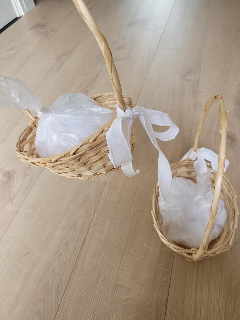 Bruidsmeisjes mandje, Ophalen, Gebruikt, Mand, Riet