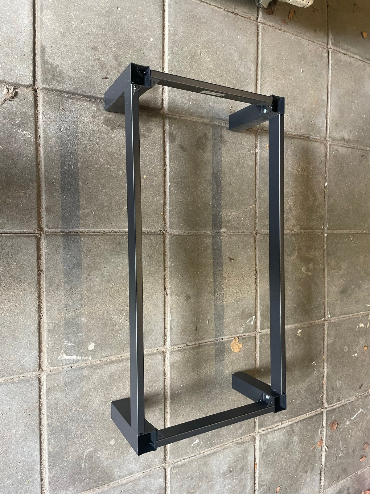 IKEA kast verhoger - Zwart metalen frame, Ophalen, Zo goed als nieuw