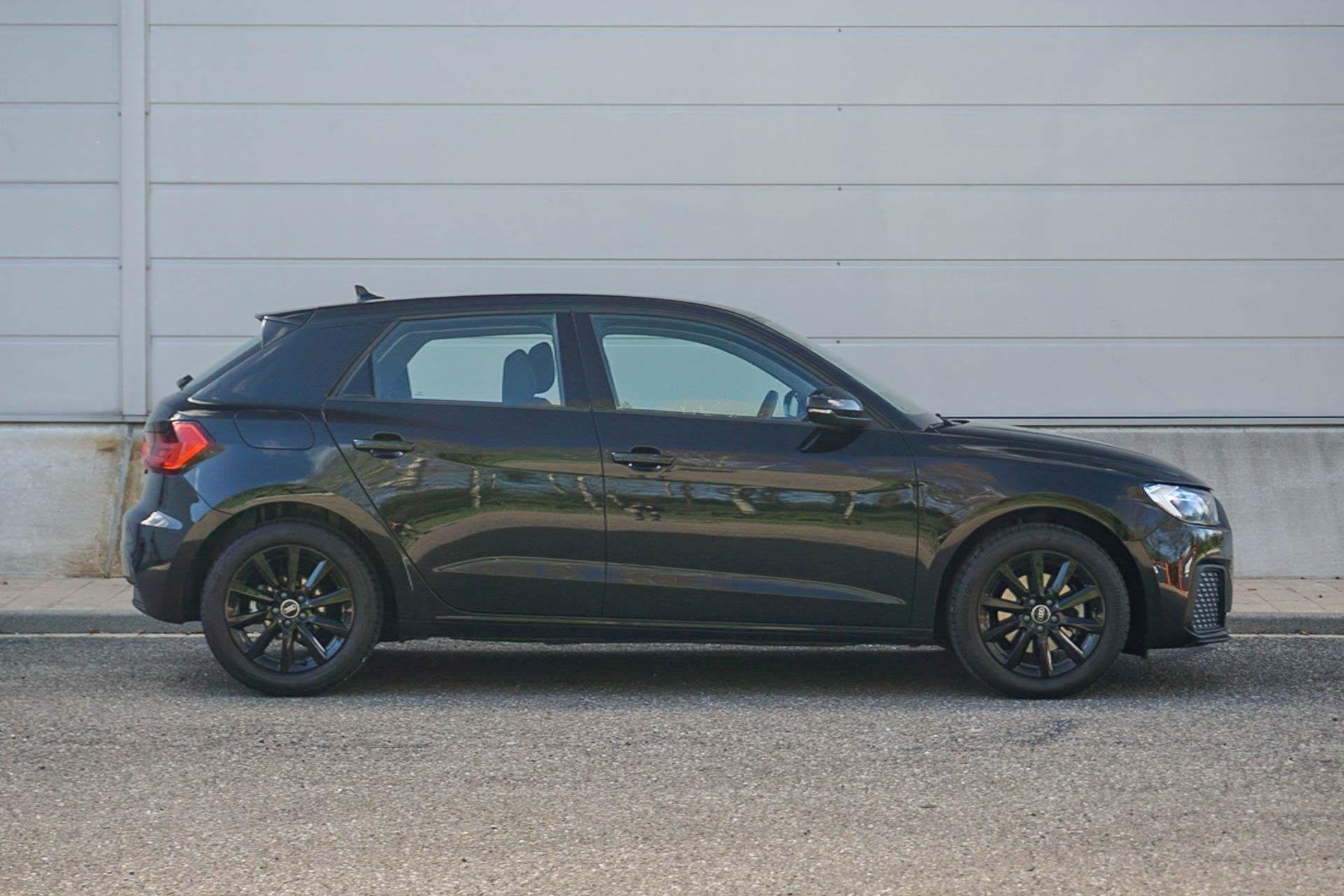 Audi A1 Sportback 30 TFSI 116pk S-tronic Advanced Edition |, Stof, Euro 6, 116 pk, Zwart