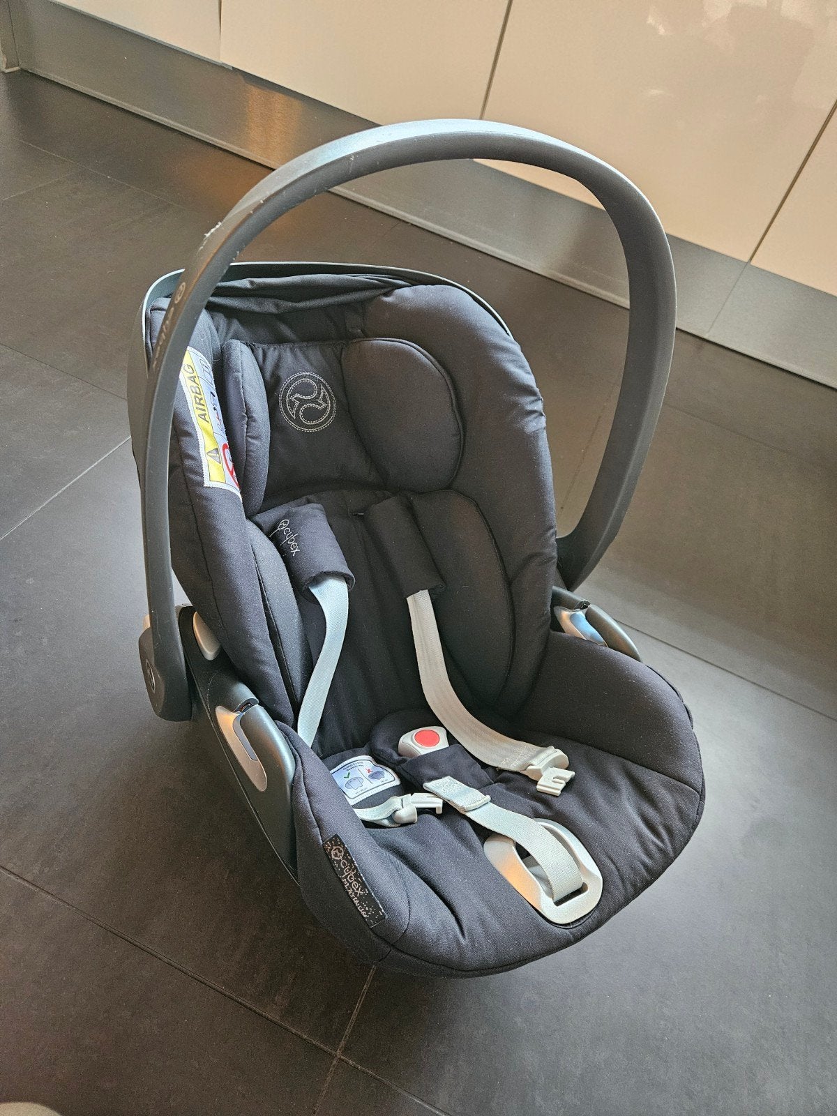 Cybex cloud Z autostoel met kinderwagen adapters, Verstelbare rugleuning, Zo goed als nieuw, Isofix, 0 t/m 13 kg