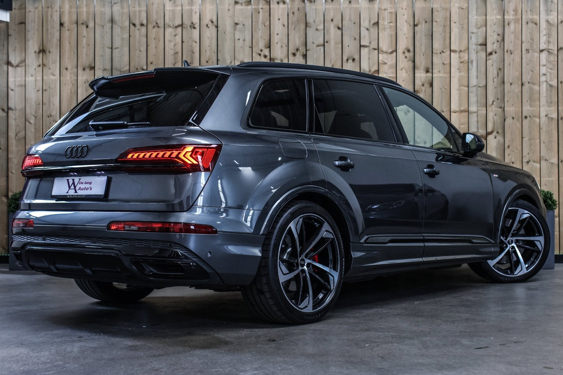 Audi Q7 60 TFSI e Quattro Competition *Pano*RS-Stoelen*B&O*3, Auto's, Audi, Automaat, 2616 kg, Gebruikt, Zwart