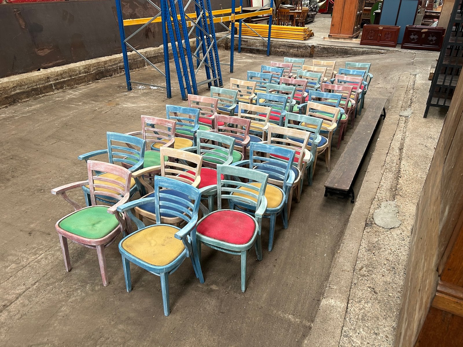 Degelijke stoelen in diverse kleuren - 25€/stuk of goed bod, Huis en Inrichting, Gebruikt, Overige kleuren, Ophalen of Verzenden