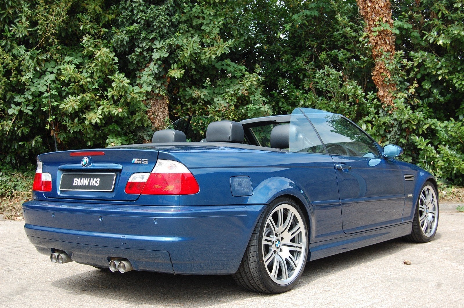BMW E46 M3 3.2 Cabrio SMGII • 2002 • 343 PK • RHD, Automaat, Achterwielaandrijving, Zwart, Cabriolet
