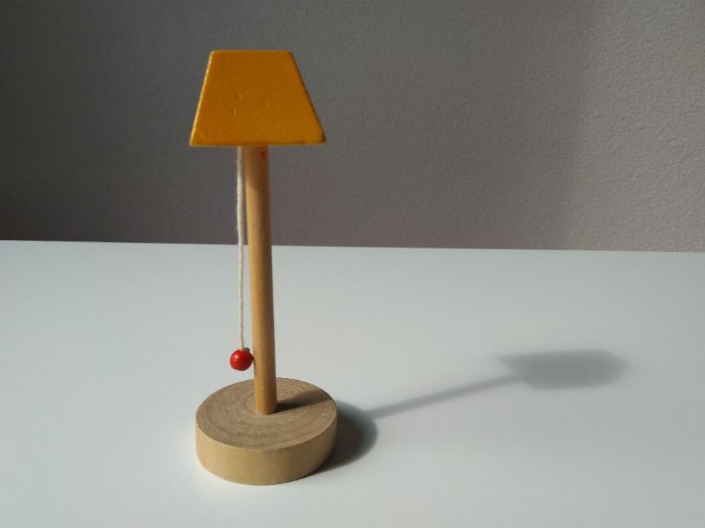 houten schemerlamp poppenhuis, Ophalen of Verzenden, Zo goed als nieuw, Poppenhuis