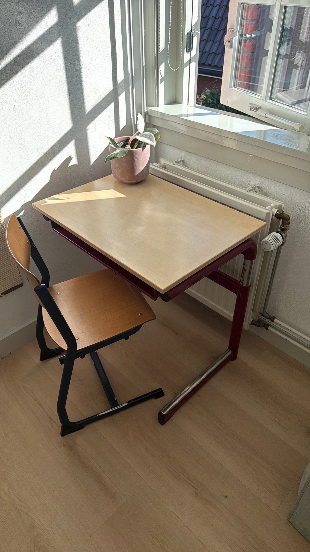 Oud school bankje bureau kind met stoel vintage bureau, Ophalen, Gebruikt, Minder dan 130 cm