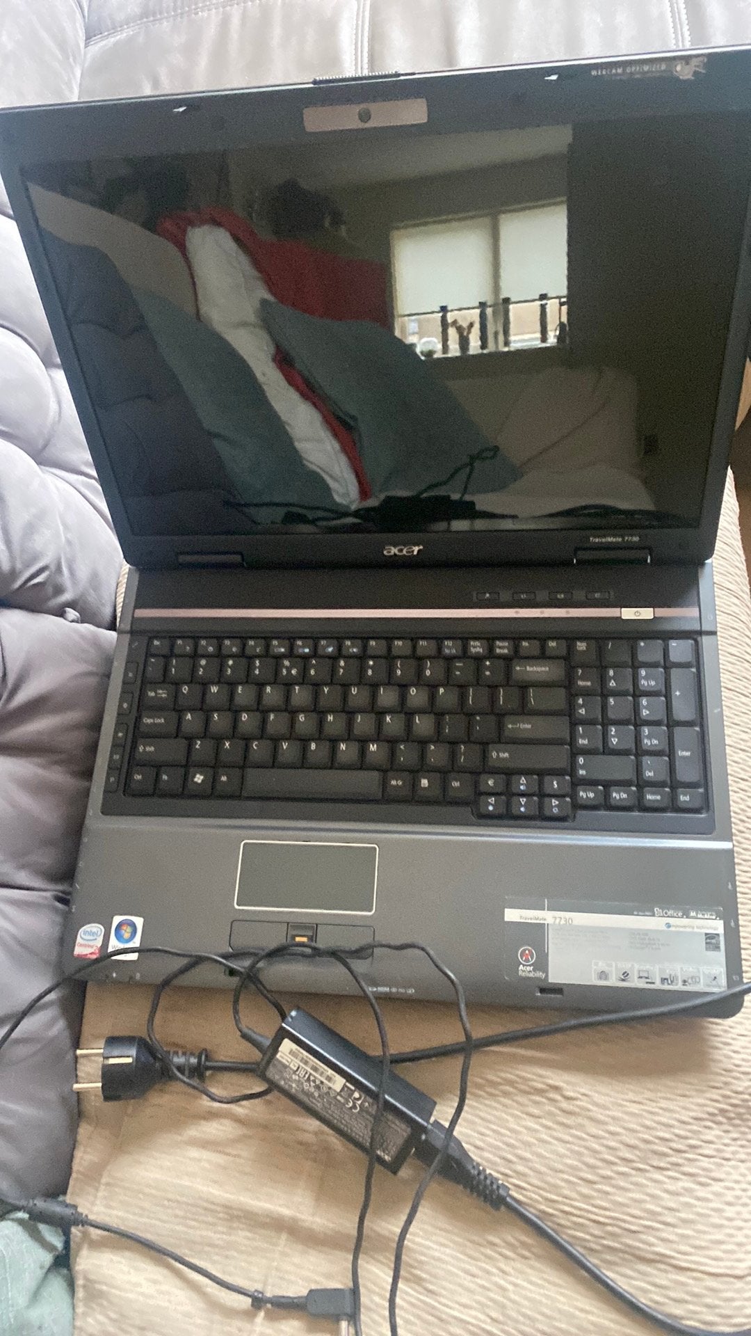 Acer laptop gaat aan maar geen beeld, Ophalen, Niet werkend, 15 inch, 2 tot 3 Ghz