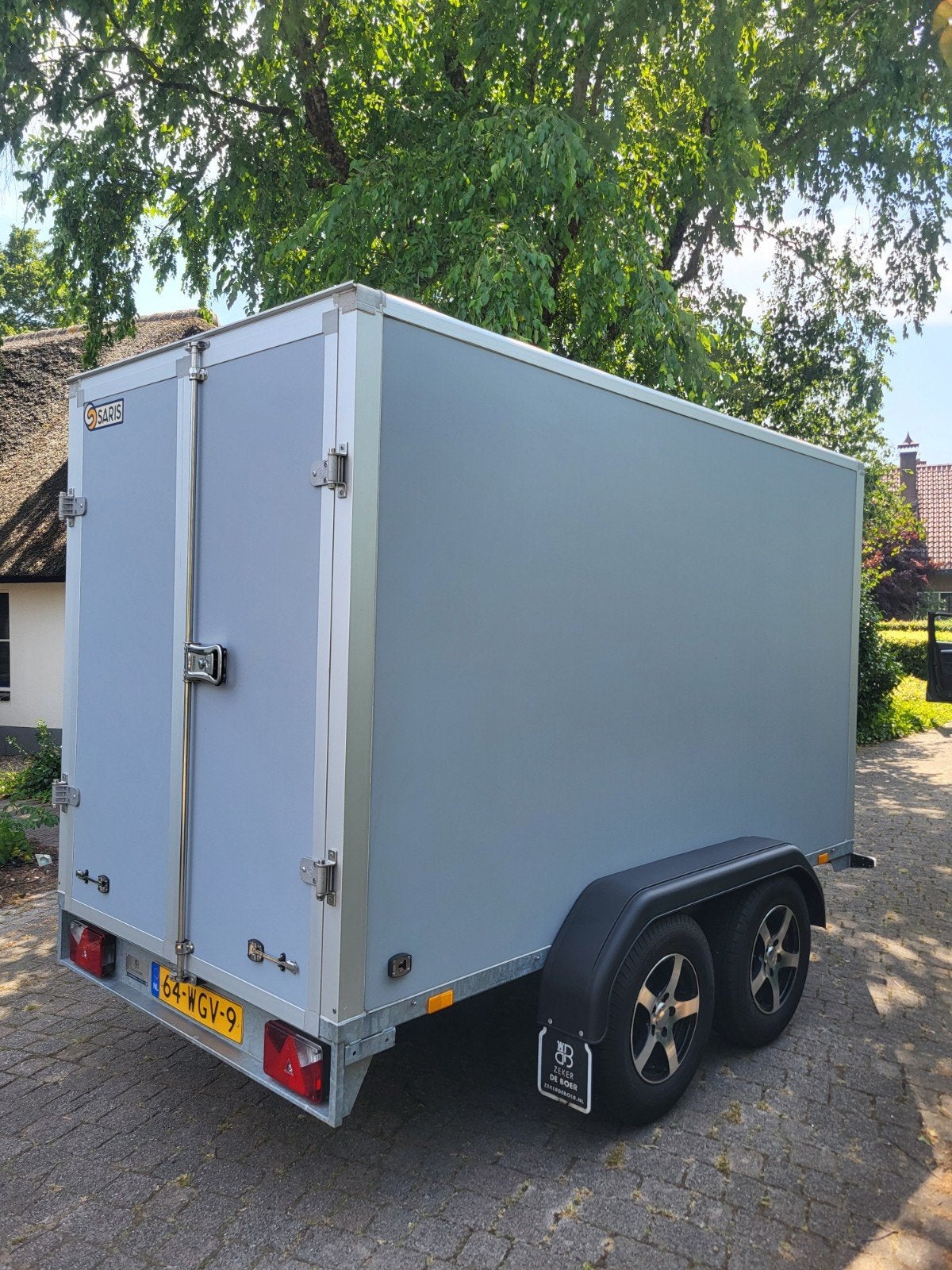 Saris gesloten aanhanger - Zo goed als nieuw, luxe Saris GO, Auto diversen, Aanhangers en Bagagewagens, Ophalen, Saris, Saris