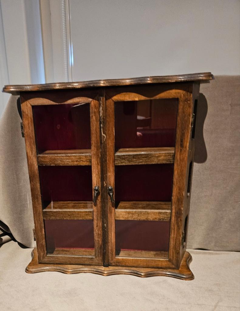 Vintage Houten Vitrinekastje met Glazen Deurtjes, Ophalen of Verzenden