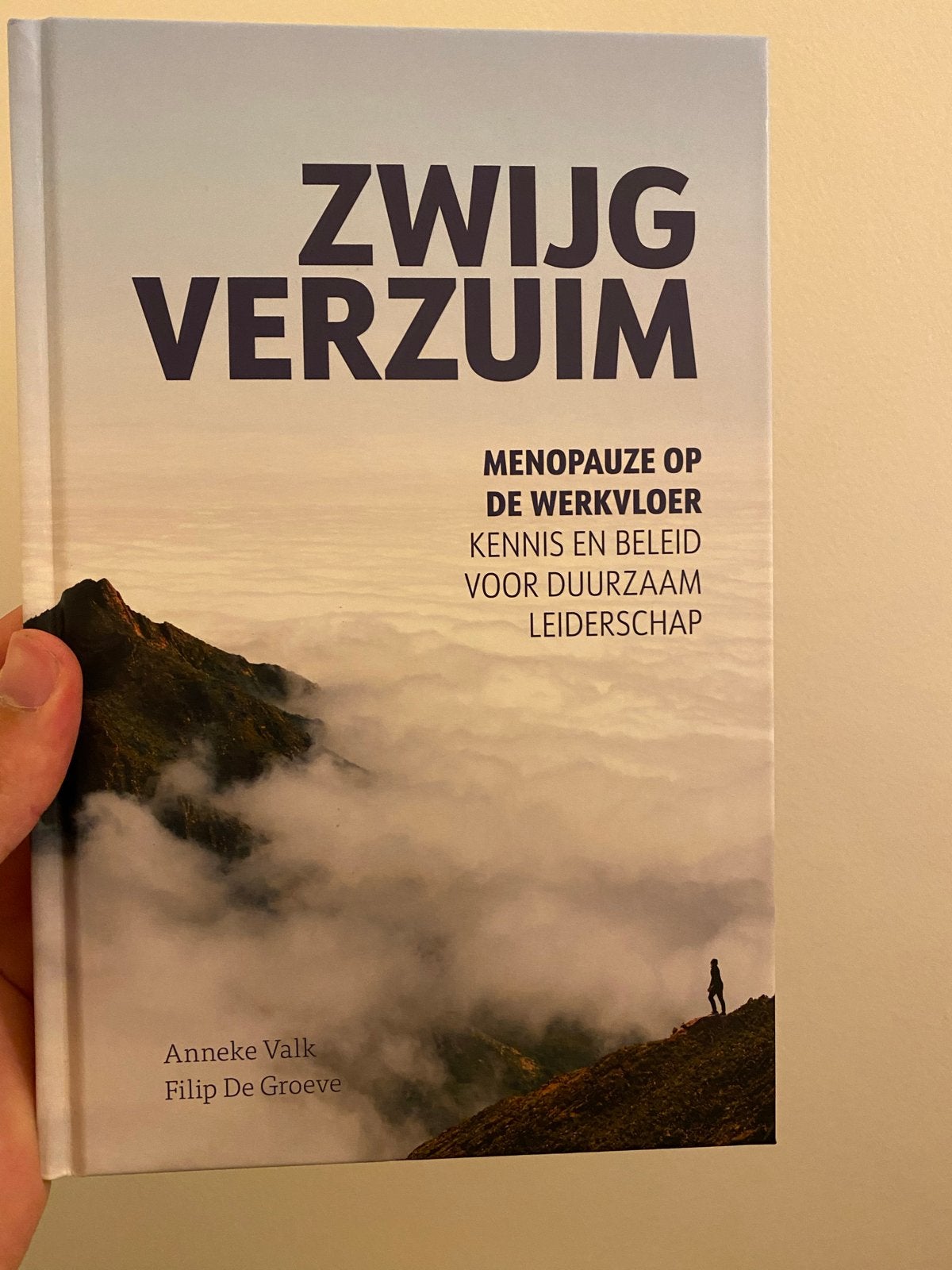 Zwijg Verzuim - Menopauze op de werkvloer, Ophalen of Verzenden, Zo goed als nieuw, Nederland