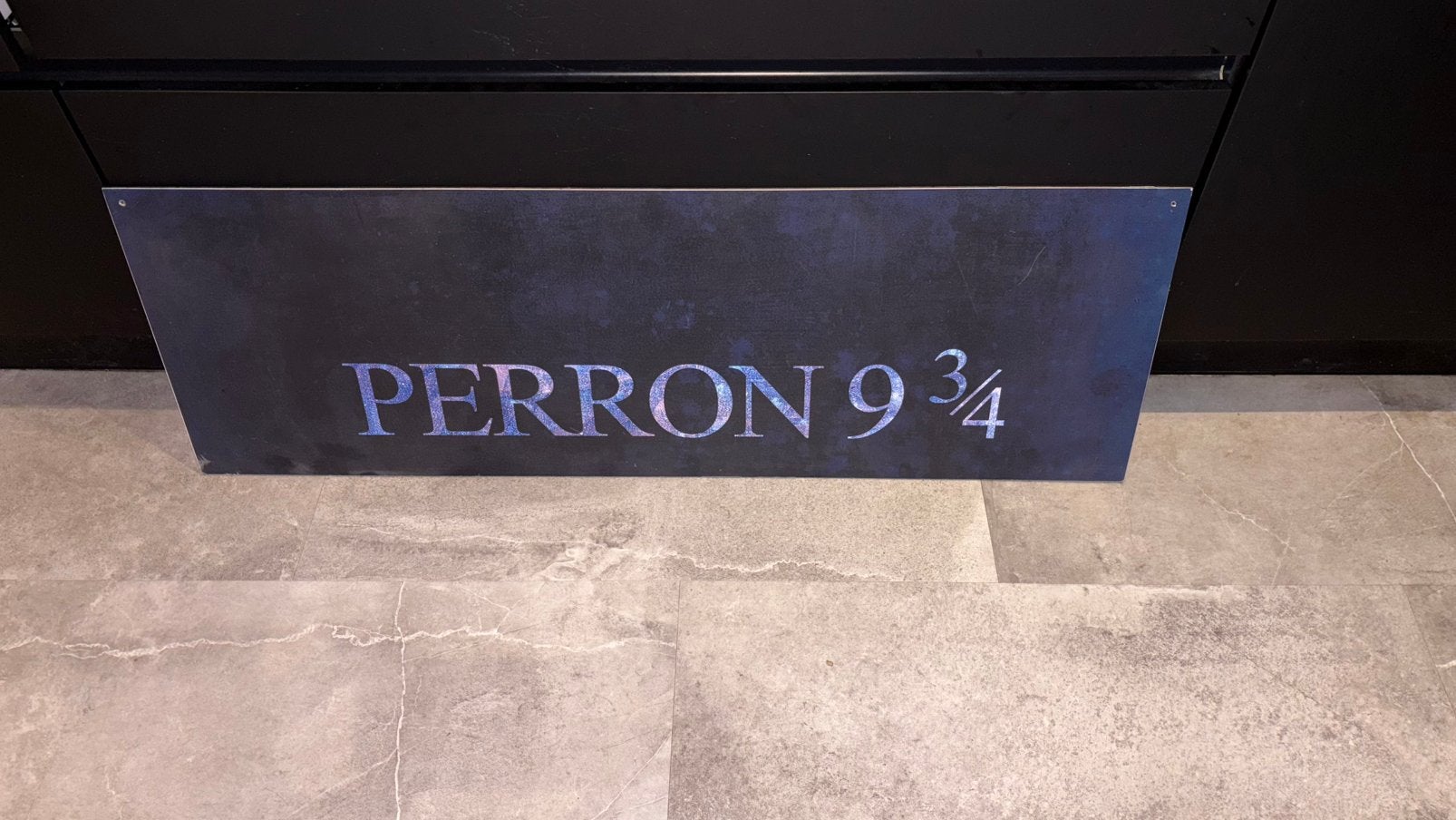Harry Potter - Perron 9 3/4, Ophalen of Verzenden, Zo goed als nieuw, Replica