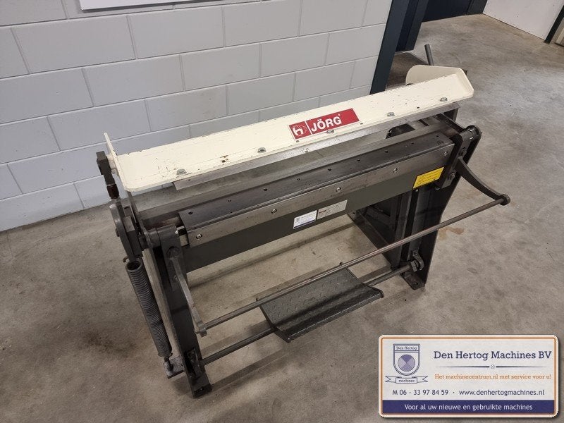 Zetbank JORG 3121 met voetklemming zink koper aluminium, Ophalen, Zo goed als nieuw