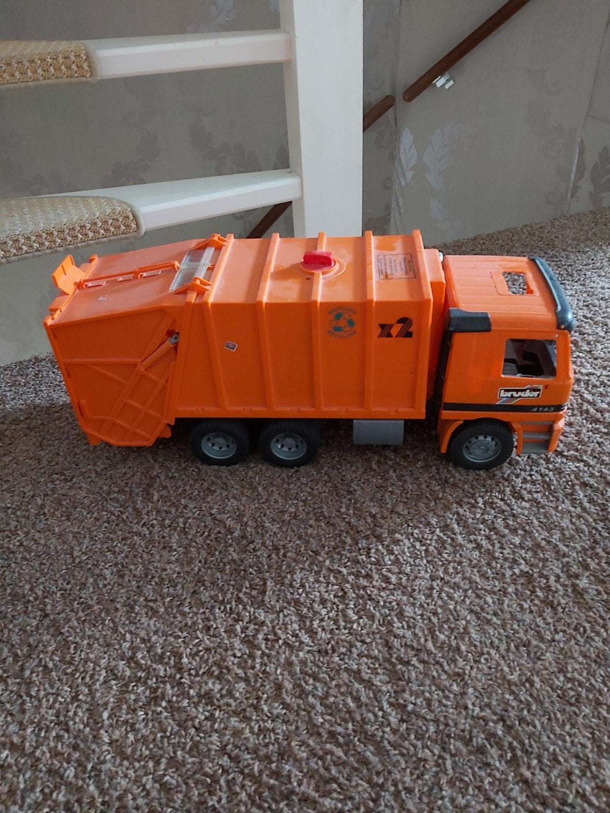 Bruder speelgoedwagens:vuilniswagen, cementwagen, kraanwagen, Ophalen of Verzenden, Gebruikt